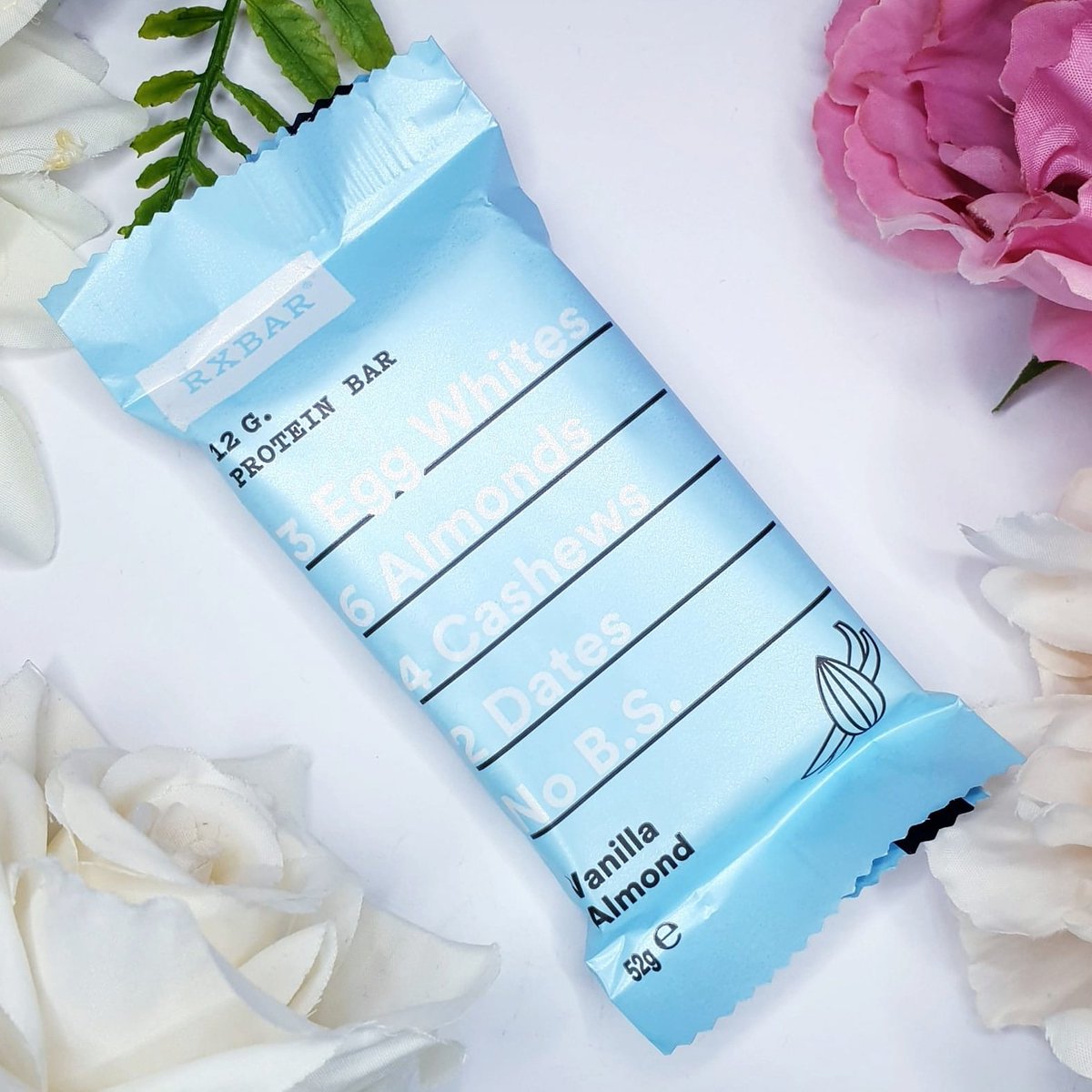 samples_beauty's tweet photo. This is obviously very nutritious and packed with 12g of protein, perfect snack for a gym goer or someone looking to make gains... unfortunately it didn't do it tastewise for me.

#rxbar #tryit #triyituk #proteinbar #natural #healthy #glutenfree #12gprotein #noaddedsugar #gifted https://t.co/1sxWssGMMq