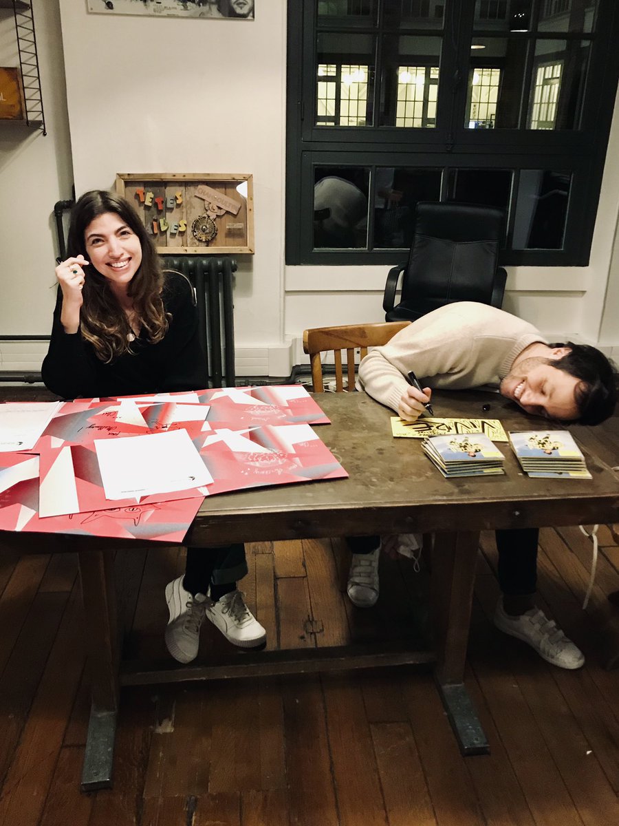 totOutard_label's tweet photo. L’opération dédicaces se termine dimanche 29 novembre : https://t.co/OzYJuXjHKW 
L’occasion pour les artistes de se croiser au label 🥰 Merci à eux de se prêter au jeu avec autant d’enthousiasme (malgré la fatigue de certain 😋🙈) https://t.co/wsj6SVp4ur