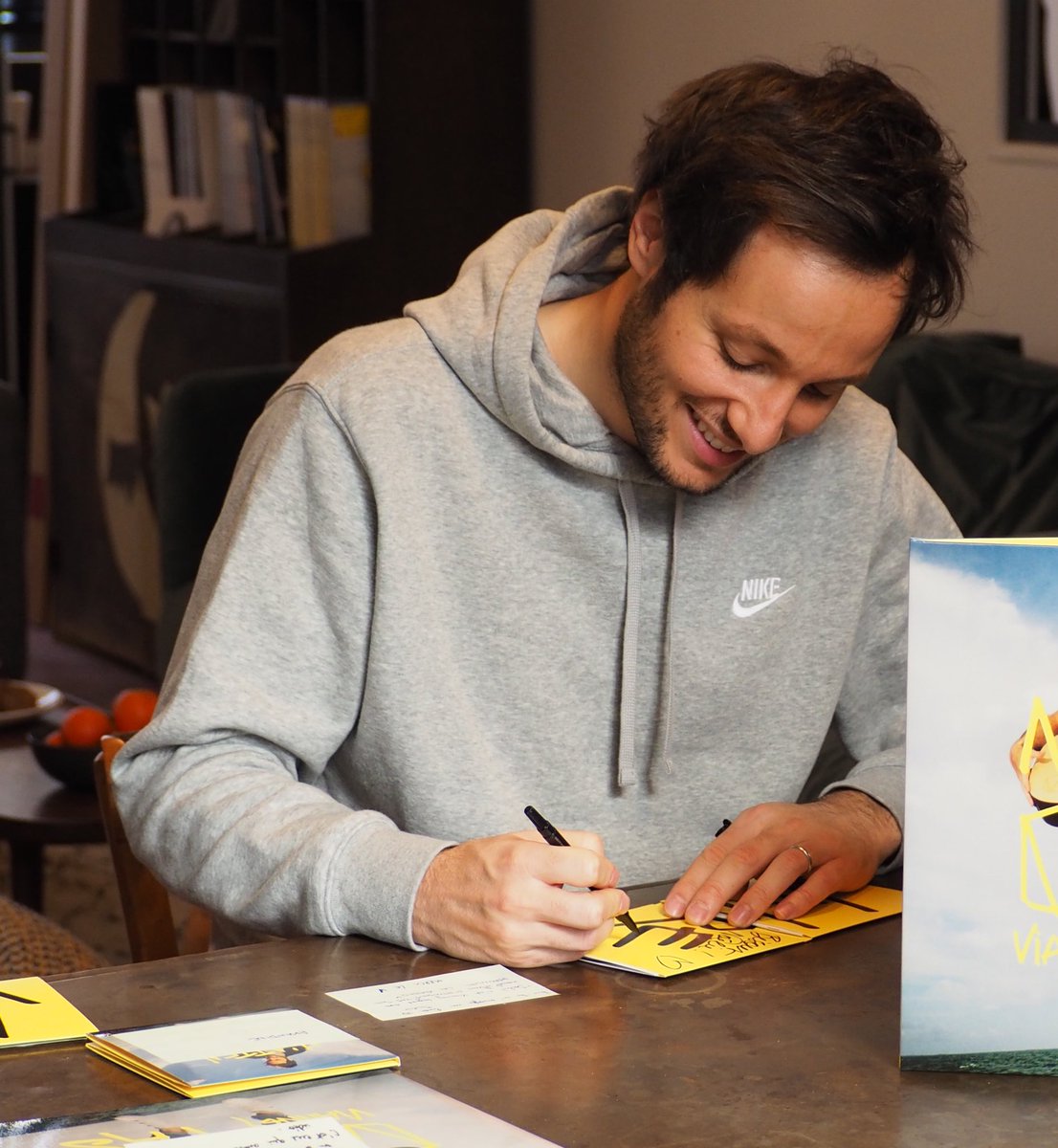 L’opération dédicaces se termine dimanche 29 novembre : boutique.totoutard.com/s/31528_dedica… 
L’occasion pour les artistes de se croiser au label 🥰 Merci à eux de se prêter au jeu avec autant d’enthousiasme (malgré la fatigue de certain 😋🙈)