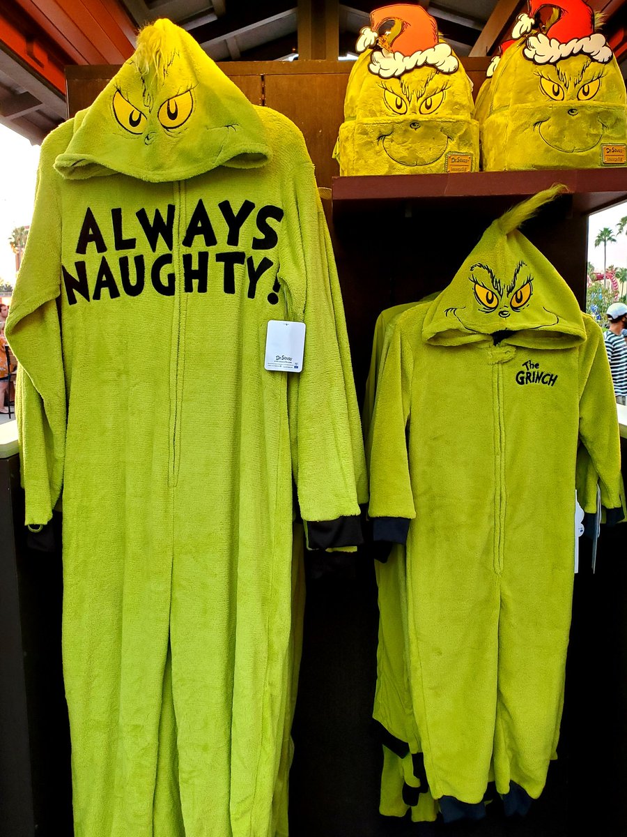 The dress code doesn't say that I CAN'T wear a onesie to work... 🤔💚💚💚
#UniversalOrlando #UniversalOrlandoResort #UOR #UniversalHolidays #Grinch #CityWalk