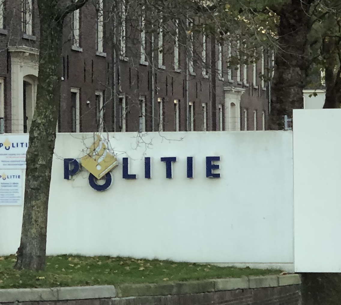 Autodief (40) op heterdaad betrapt in Haarlem.