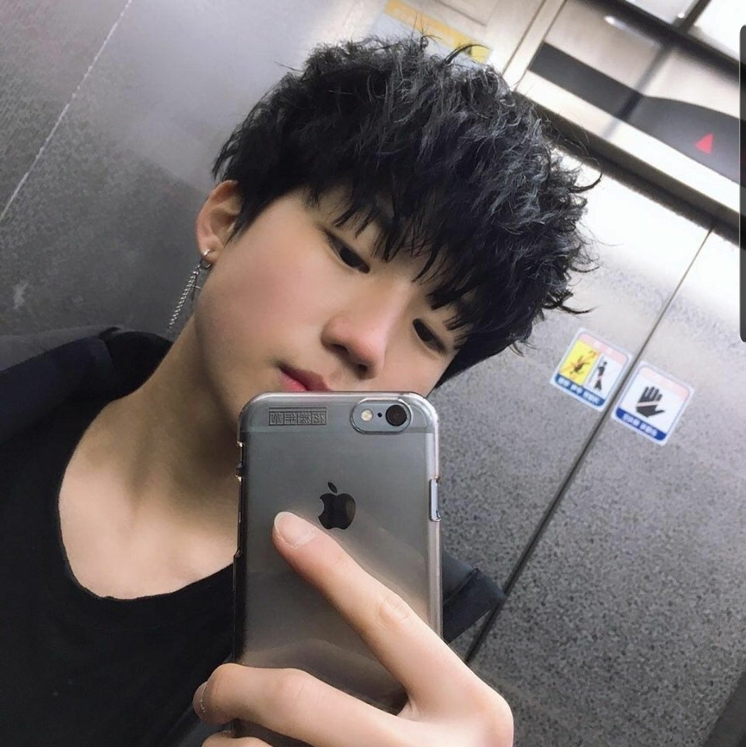 geonubboy's tweet photo. i still remember when my tl went insane because of this geonu https://t.co/N70HMY4Hez