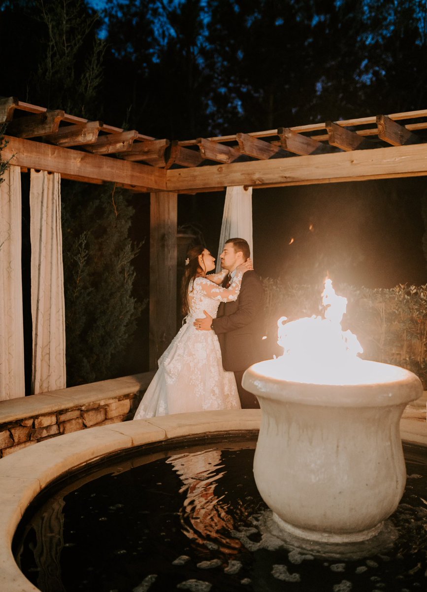 David_Haney11's tweet image. Happy 1st Anniversary to my gorgeous, wonderful wife!

I look forward to the rest of our lives together and making memories with you. We are in for an exciting, blissful, and romantic one!

I’ll cherish you forever and always, Haley. I love you! 

#OneYearDown #EternityToGo