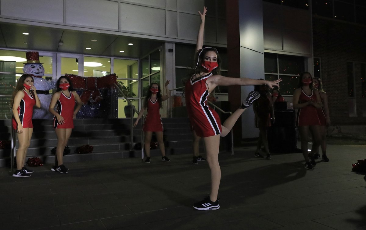 uiwcardinals's tweet photo. We had such a blast at Light the Way this weekend, and it wouldn't have been possible without our AMAZING employees, volunteers and performers! Thank you to these wonderful individuals for sharing the Christmas spirit with our UIW family and guests! #LTW2020 https://t.co/TjQIVtqihd