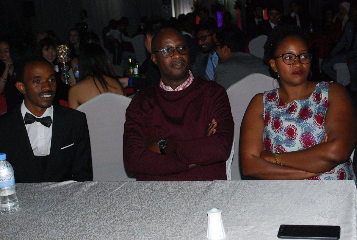 RPSARwanda's tweet photo. #RPSARwanda izahora izirikana umurava, ubudakemwa, inkunga ubumenyi, n'uburere udusigiye.
Imana ikwakire mu bayo  @PCKayumba Warakoze! u Rwanda tuzarwubahisha biciye mu mwuga wa Farumasi @RBCRwanda @RwandaFDA @UR_CMHS @RwandaNCDA
@Uni_Rwanda @RwandaCPU @RwandaHealth @Rwanda_Edu https://t.co/OBfYYhbyQy