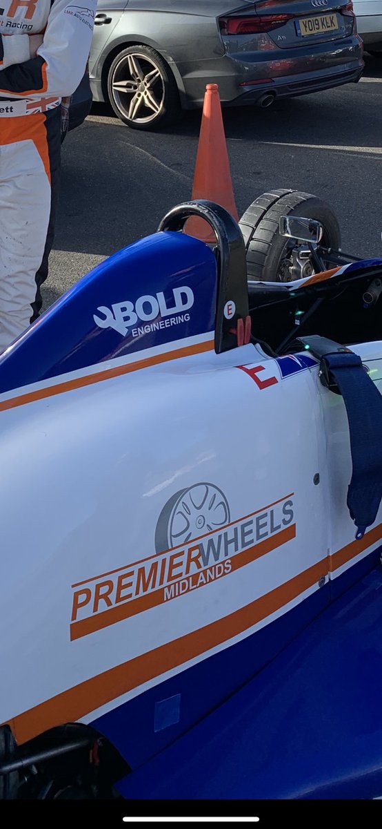 PARTNER FOCUS : @premierwheelsmidlands 
Premier wheels are not only THE people to go to for alloy wheel refurbishment, custom designs and diamond cut finishes, but are also a main sponsor for the 2020 season! 

Go check them out