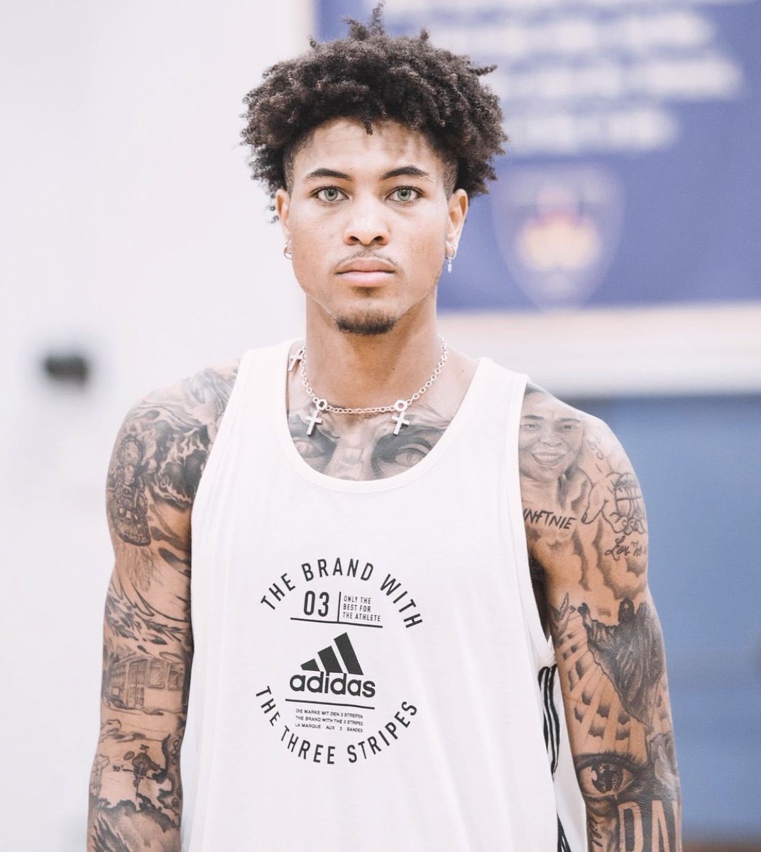 TheDunkCentral's tweet image. Kelly Oubre says he found out he was getting traded after a workout at the Suns' facility 

"I just see people looking at me with like a glare in their eyes. I was like, hmm. And then Cheick Diallo, he came up to me and was like, ‘hey, my boy, check Twitter.’"

(Via The Athletic)