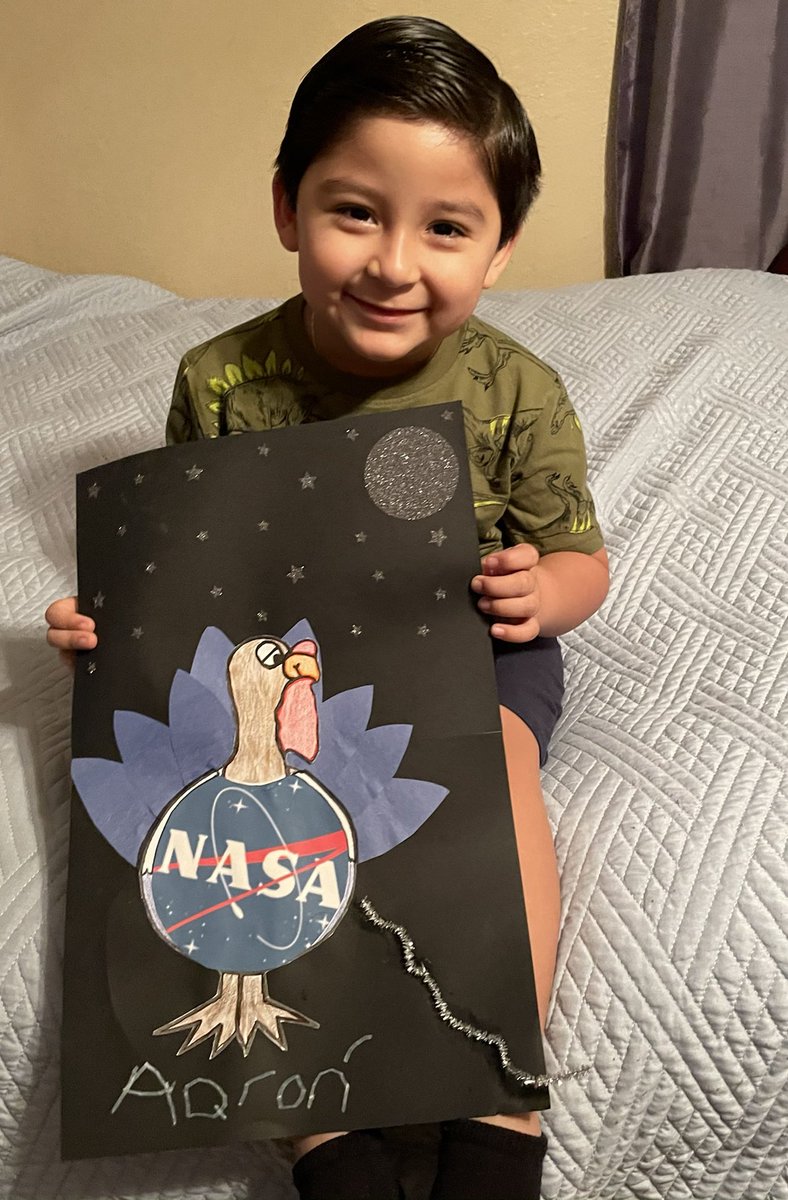 AraceliCornej13's tweet photo. Turkey Trouble #spaceturkey @LISDSanchezOcho https://t.co/cZ4ygNgsOa