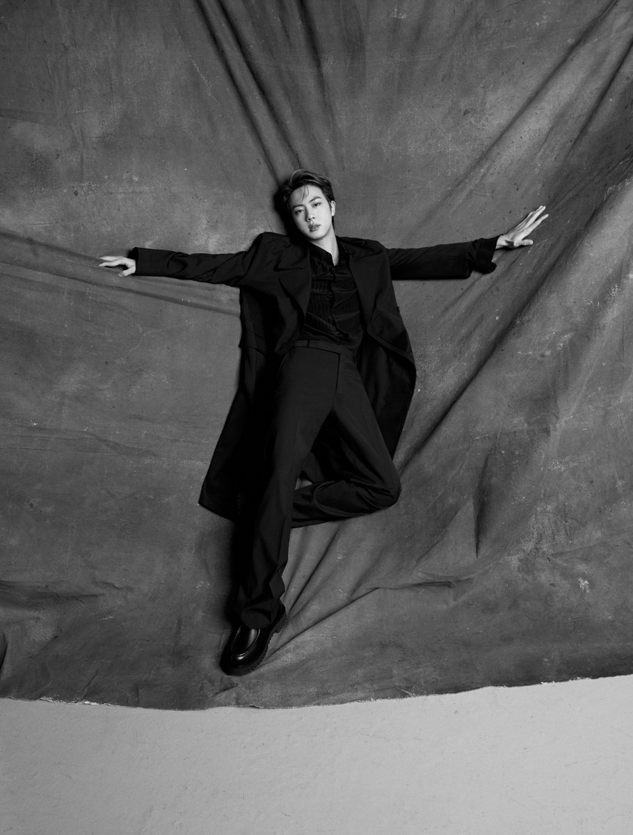 BTS_Spain's tweet photo. 📷 FOTOS | Más imágenes de @BTS_twt para el próximo número de la revista Esquire [4/4] ✨

📎 https://t.co/NGziM08VJ8

Ⓒ Esquire https://t.co/PyXaulKsLe