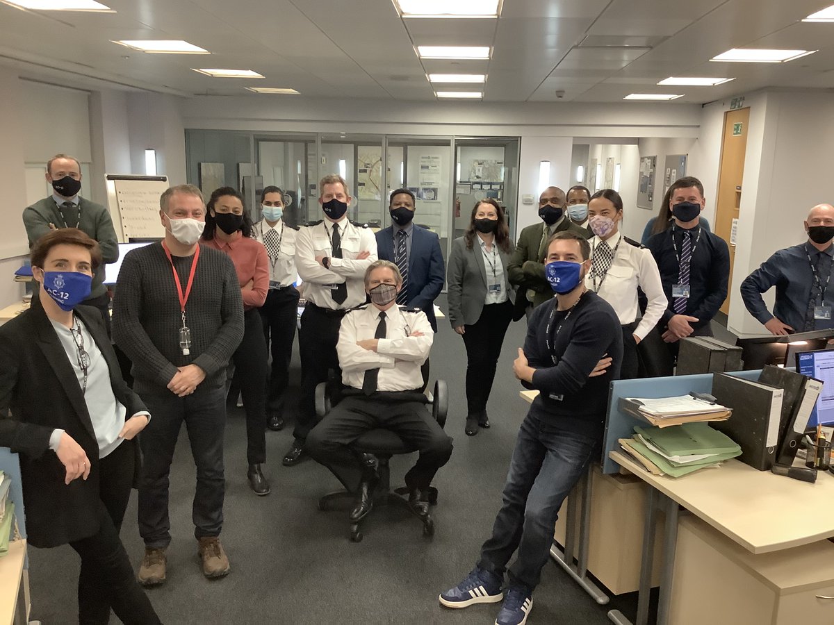 jed_mercurio's tweet image. #LineofDuty6 We couldn't have done it without the dedication of cast, crew and supporting artistes to rigorous CoViD safety. Not a single day's filming lost, and 100+ colleagues finished the shoot in good health. We looked out for each other. We followed the science.