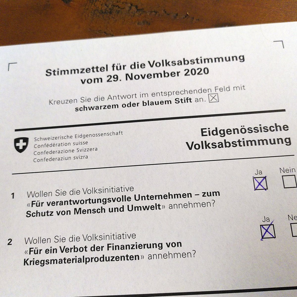 Wer noch nicht abgestimmt hat, jetzt ist höchste Eisenbahn: JA für die Einhaltung der Menschenrechte im Ausland <a href="/konzern_vi/">Koalition für Konzernverantwortung</a> und JA zum Verbot von Kriegsmaterial-Finanzierung durch Pensionskassen etc. <a href="/kriegsgeschaeft/">Ja zur Kriegsgeschäfte-Initiative</a>