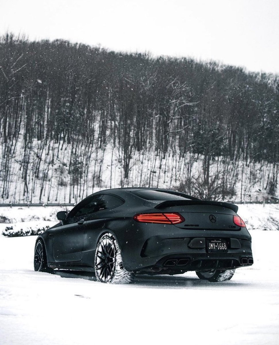 CarusoRacing911's tweet photo. AMG C63s ❄️ https://t.co/3P1QV6fjWq
