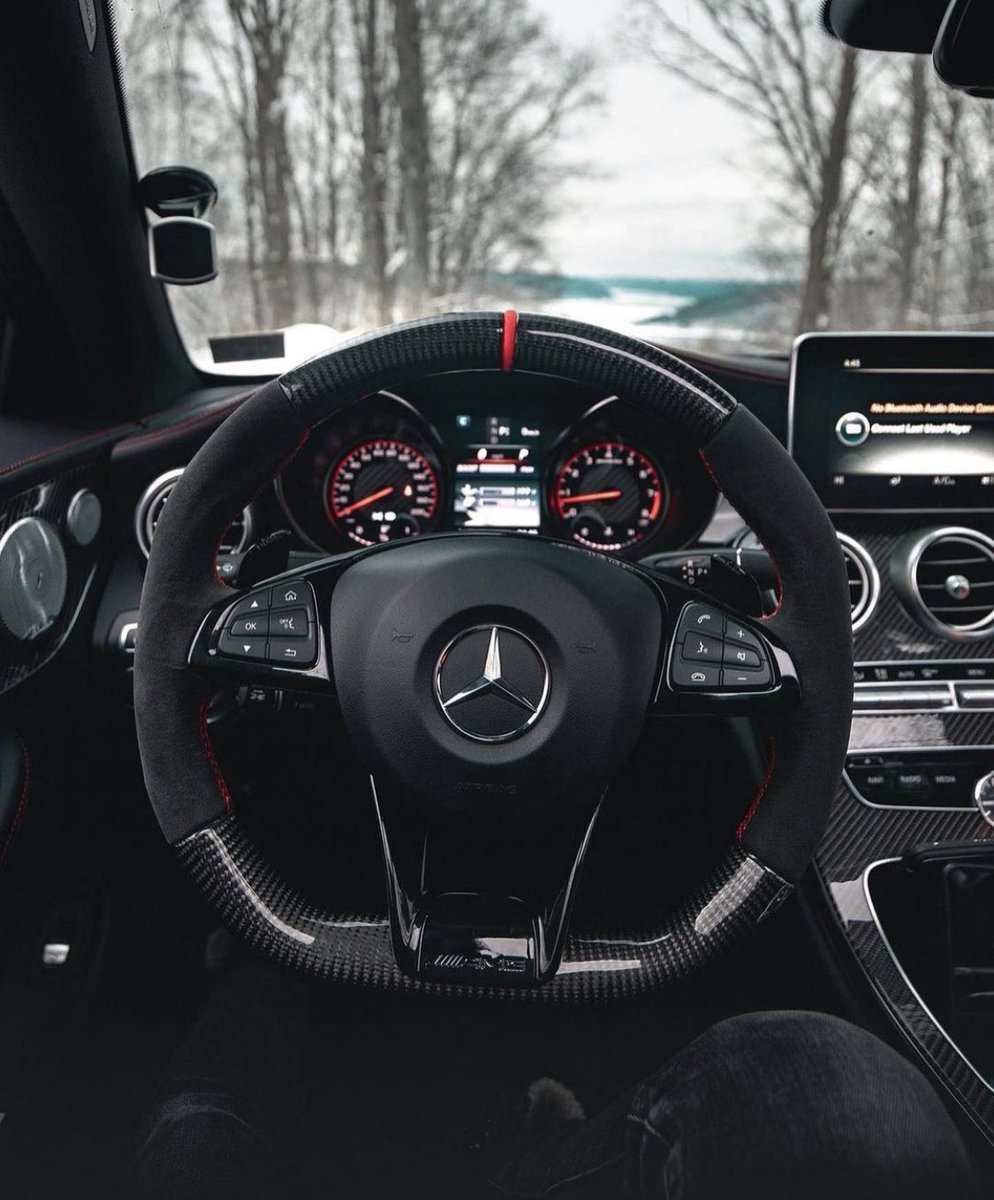 CarusoRacing911's tweet photo. AMG C63s ❄️ https://t.co/3P1QV6fjWq