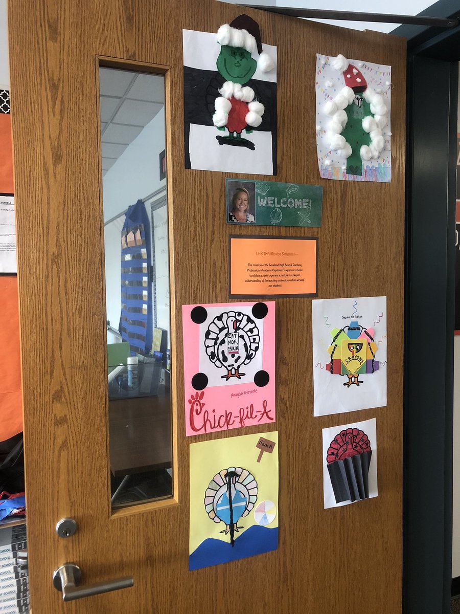 LHS_TPA's tweet photo. Got to have a little bit of fun in TPA this Monday before break!! We had a disguise the turkey contest!! Which “turkey” is your favorite? https://t.co/XaC4wwrHBY