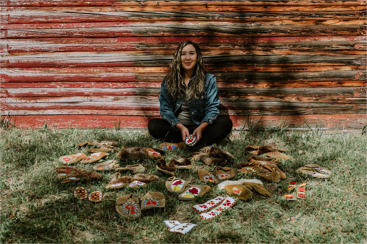 "... she shares the valuable lessons given to her. Beadwork could be picked up and beads saved, hide cut up and used again for different projects. Waste nothing." - Tenille Campbell on Featured Artist Giselle George via bit.ly/2Hwf6gA

*new blogpost over at tea&amp;bannock*