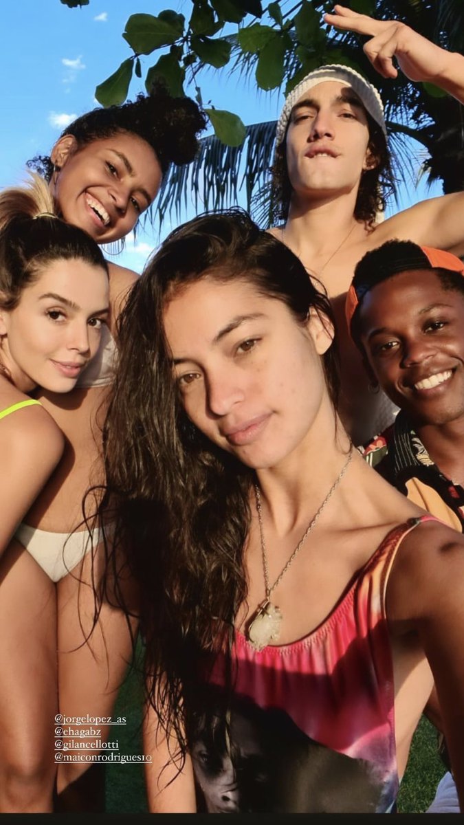 InfoGLR's tweet image. Bastidores dos primeiros dias de gravações. Tem alguém ansioso por aí? 🎬🏝