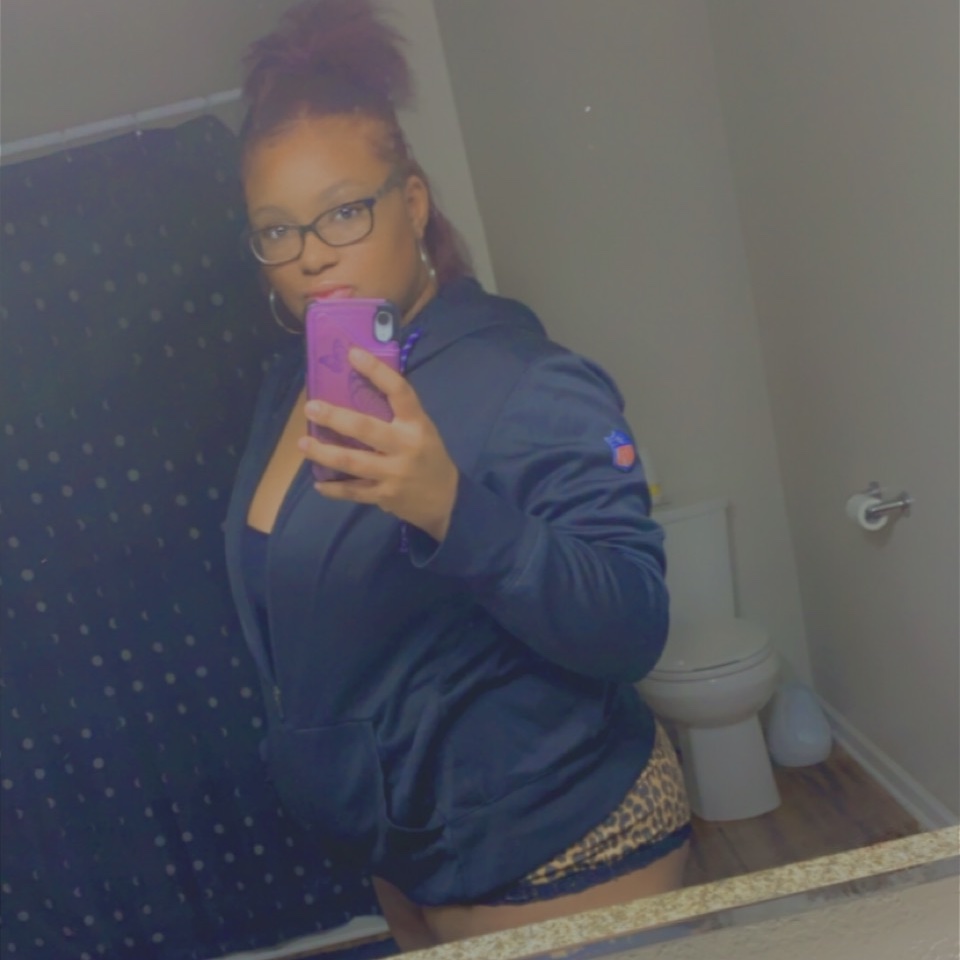 __dshay24's tweet photo. Dshay💜 https://t.co/RjMSEaHpnm