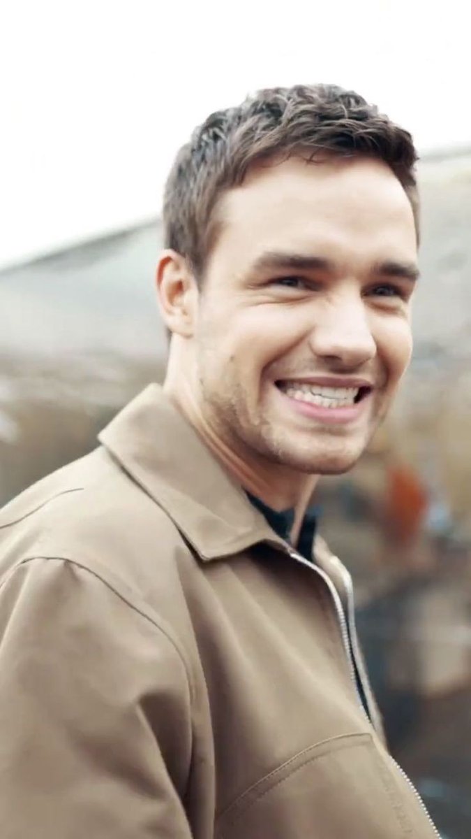 AeiouConnie's tweet photo. #libertyforliam es bb no merece esto 😔💔 https://t.co/EjHshNws4e