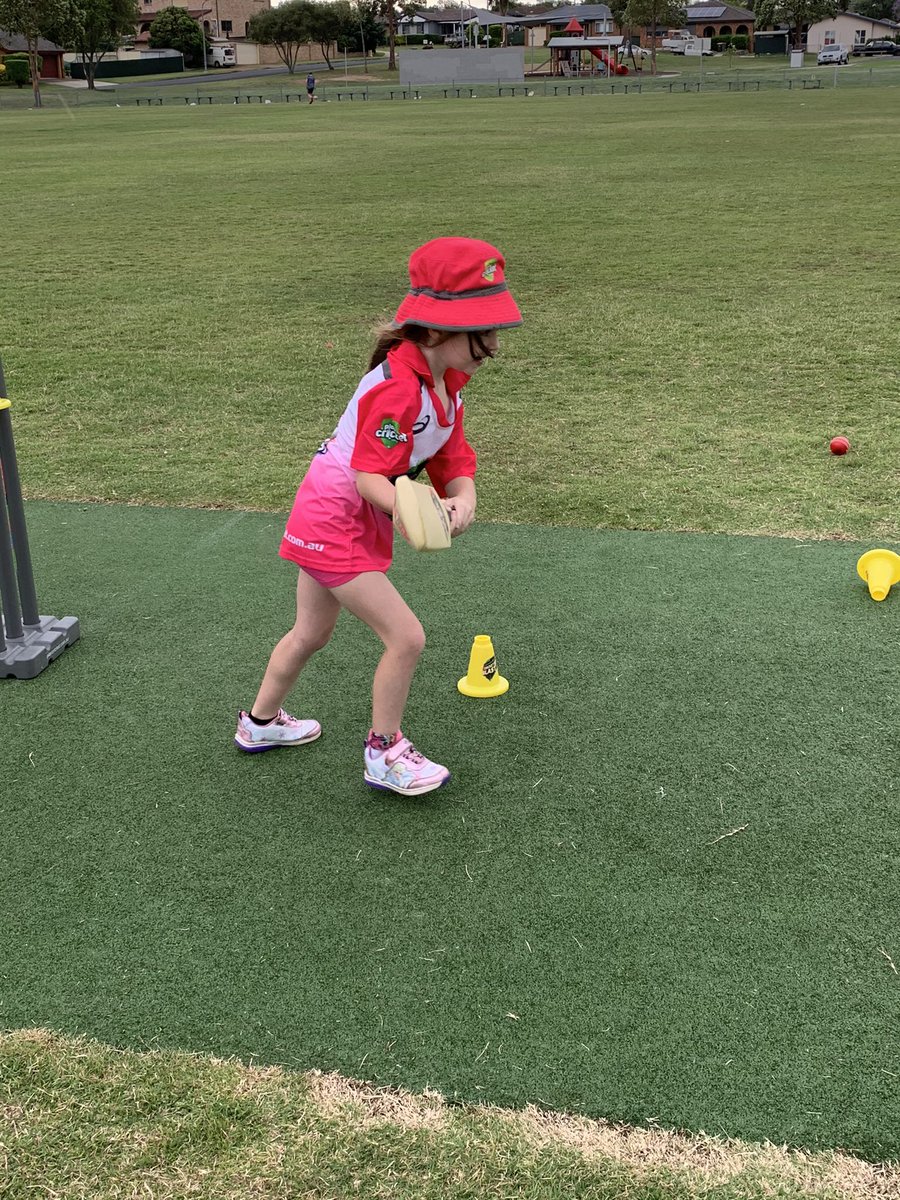 mareeknight79's tweet photo. A great afternoon at the @wsccplovers Junior Blasters. Lots of fun and laughter as we practiced our batting and running between the wicket today. Thanks to @Fishy216 for dropping in 🏏 https://t.co/Ls8ojmOORm