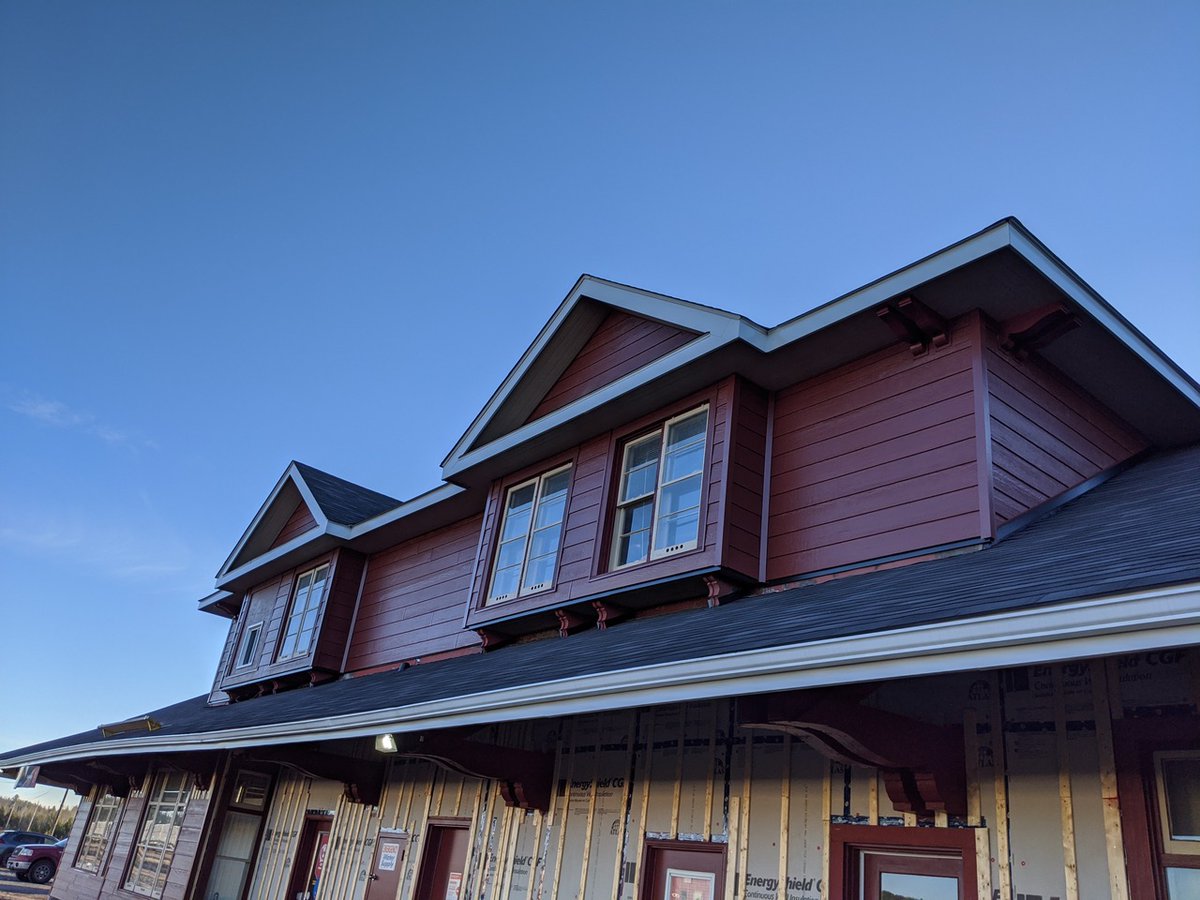 WinmarSSM's tweet photo. Our crews have been busy working on the siding for our latest renovation project!
Stay tuned to see the final project photos 📸 https://t.co/yuWHvcOizu