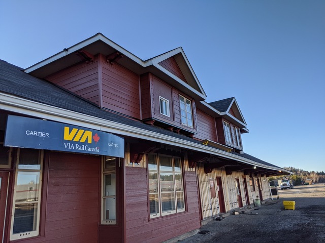 Our crews have been busy working on the siding for our latest renovation project!
Stay tuned to see the final project photos 📸