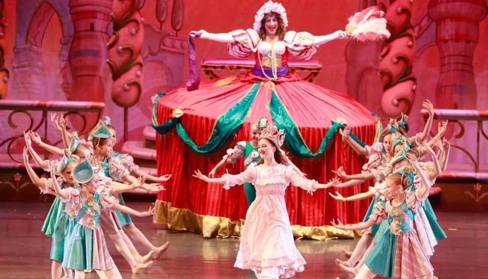 ButlerJCA's tweet image. Gather your family for some holiday cheer and stream Butler Ballet’s Nutcracker from home!! This virtual event will be available November 27- December 4 on the Butler Arts Center website.