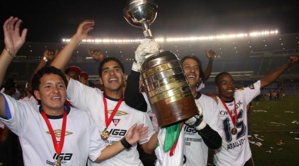A pesar de este dato esquivo, Liga de Quito alcanzó la gloria en el estadio Maracaná en 2008 cuando luego de perder 3 a 1 (victoria 4 a 2 en Quito) venció en los penales al Fluminense para ganar la única Copa Libertadores para un equipo ecuatoriano.