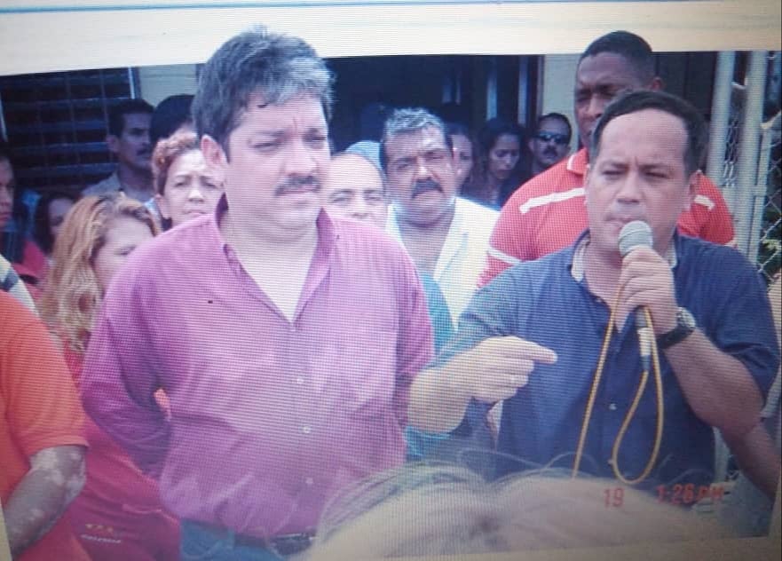 LuisEGarciaC7's tweet photo. Pasado, presente y futuro continuan unidos por la patria grande... Experiencia de grandes luchas @dcabellor y @serranoeliojpsuv
#Circuito7Indetenible
#FelizCumpleañosPresidenteDelPueblo
@NicolasMaduro
@HectoRodriguez
@taniapsuv https://t.co/JnJn4hKRPh