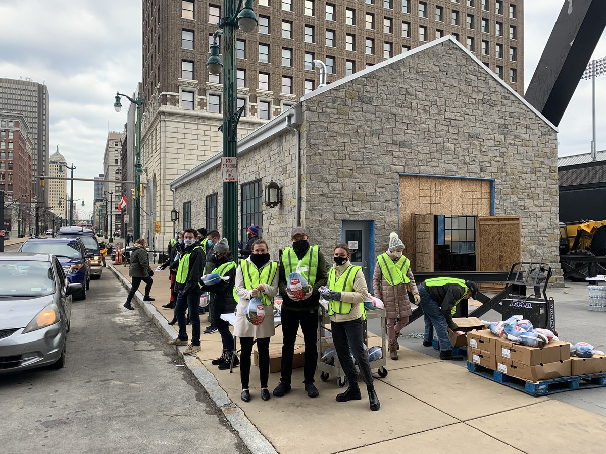 RepTimKennedy's tweet photo. An inspiring sight over at Seneca One today - 500 turkeys given out to WNY families in need, thanks to @douglasdevdc @MandT_Bank @buffalopba @BPDAlerts with help from @forty3north and @BPeacemakers. https://t.co/V1zDLJ26Zg