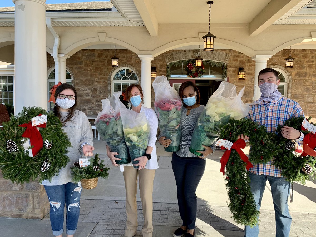 WilliamsonTIsha's tweet photo. Tyler delivered donated purchases to The Benton House assisted living home today. They were ecstatic! Thank you for making this holiday a little brighter for those that can’t be with family this year &amp; for allowing @WillimsonT the opportunity to make it happen. #ViewBoys https://t.co/zsu0XHQJCV