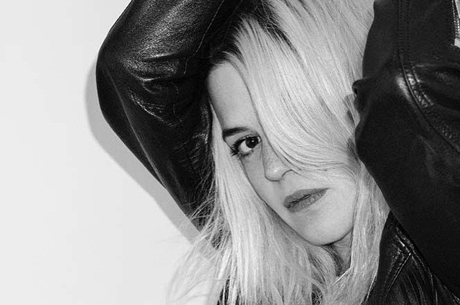 Sabrina_Z__'s tweet photo. Birthday girl 🎂 #AlisonMosshart #TheKills

📸 Kenneth Cappello https://t.co/ns286MpjQ4