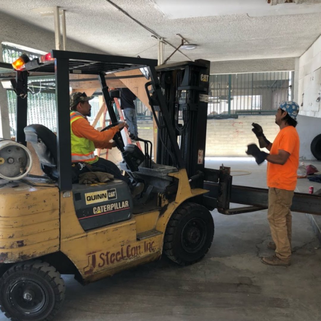 RetrofittingCA's tweet image. Happy Monday!👲 
#construction #weinsteinconstruction #earthquakeretrofitting #teamwork