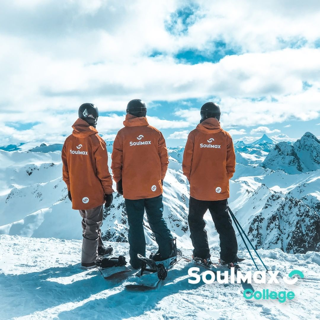 SoulmaxCollege's tweet photo. La vista lo dice TODO😍⁠
Etiquetá a es@s dos amig@s con quién compartirías esta vista😱⁠
⁠
 #experienciasoulmax #soulmax #cerrocatedral #bariloche #montaña #amigos⁠ https://t.co/N2EQq0S2Dq