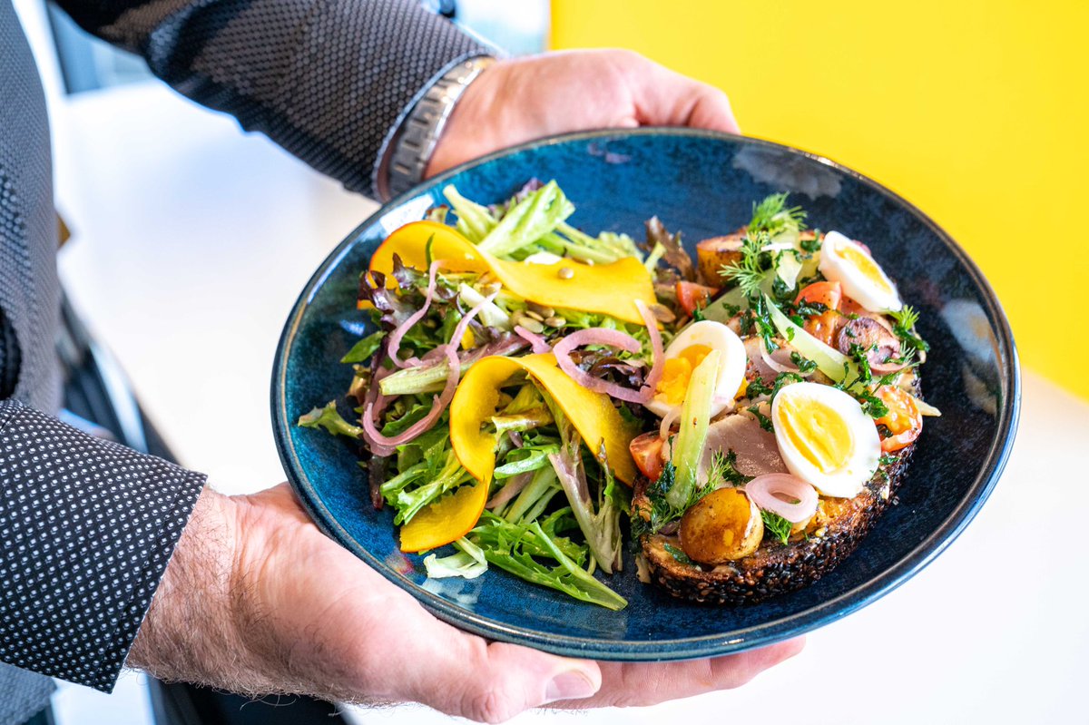 This week's #ExpressLunch is inspired by the Mediterranean.⁠
.⁠
Niçoise Toast with seared tuna &amp; smoked paprika aioli on a slice of house-made sourdough 😍 ⁠
.⁠
yellowdoorbistro.ca/express-lunch/

#YYCLunch #DowntownYYC #YYCNow #YYCLiving #VicParkYYC #HotelArtsYYC