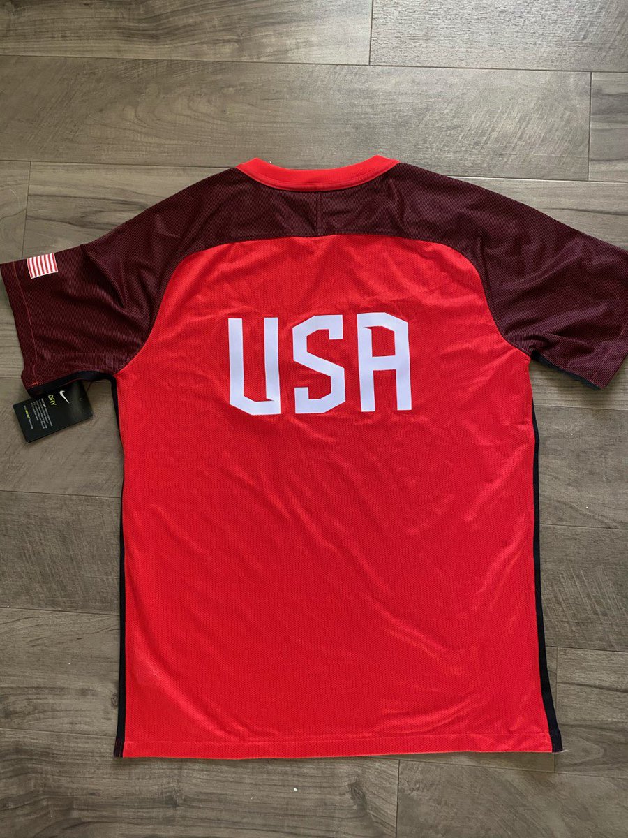 Omaha_Sport's tweet photo. GIVEAWAY TIME ‼️ 🥌

The U.S. Curling Team Trials are less than ONE year away...and we want to make sure you’re geared up for November 2021! 
 
LIKE, RT and FOLLOW @Omaha_Sport and @usacurl for a chance to WIN an official USA Curling jersey.

Contest ends Nov. 30! https://t.co/aZv1caZQFk