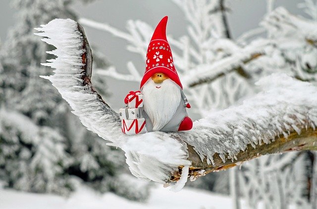 AlphabetSec's tweet photo. With only a month to go until Christmas, Santa needs some help with providing all the gifts that will be wanted this year.  Come and join a busy #transcription team and be rewarded for your efforts. Wanted experienced #transcribers for ongoing work.  https://t.co/teGZKRbZUq https://t.co/C79E7MjNri
