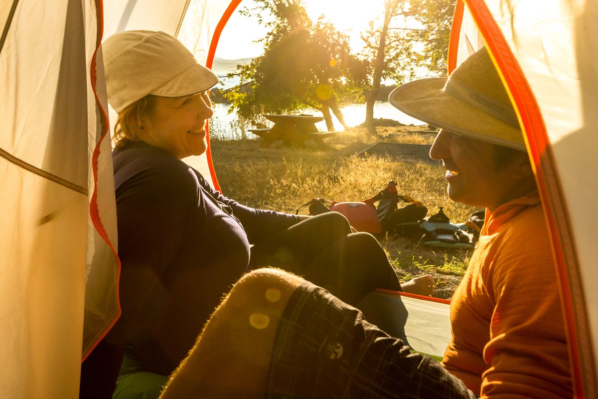 ParcsCanada's tweet photo. Marquez votre 🗓! En raison de la #COVID19, les réservations de camping #ParcsCanada débuteront en avril, et non en janvier. Vous pourrez ainsi réserver plus près de votre date de voyage et disposer de plus d'info pour planifier. Pour en savoir plus 👉https://t.co/WdHEp240id https://t.co/iTJNjGf4Fx