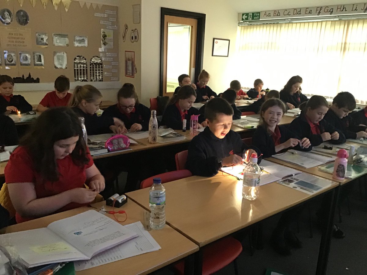 WBJYear5's tweet photo. Loving being physicists and creating circuits #WBJS science https://t.co/AIRfXCvDoY