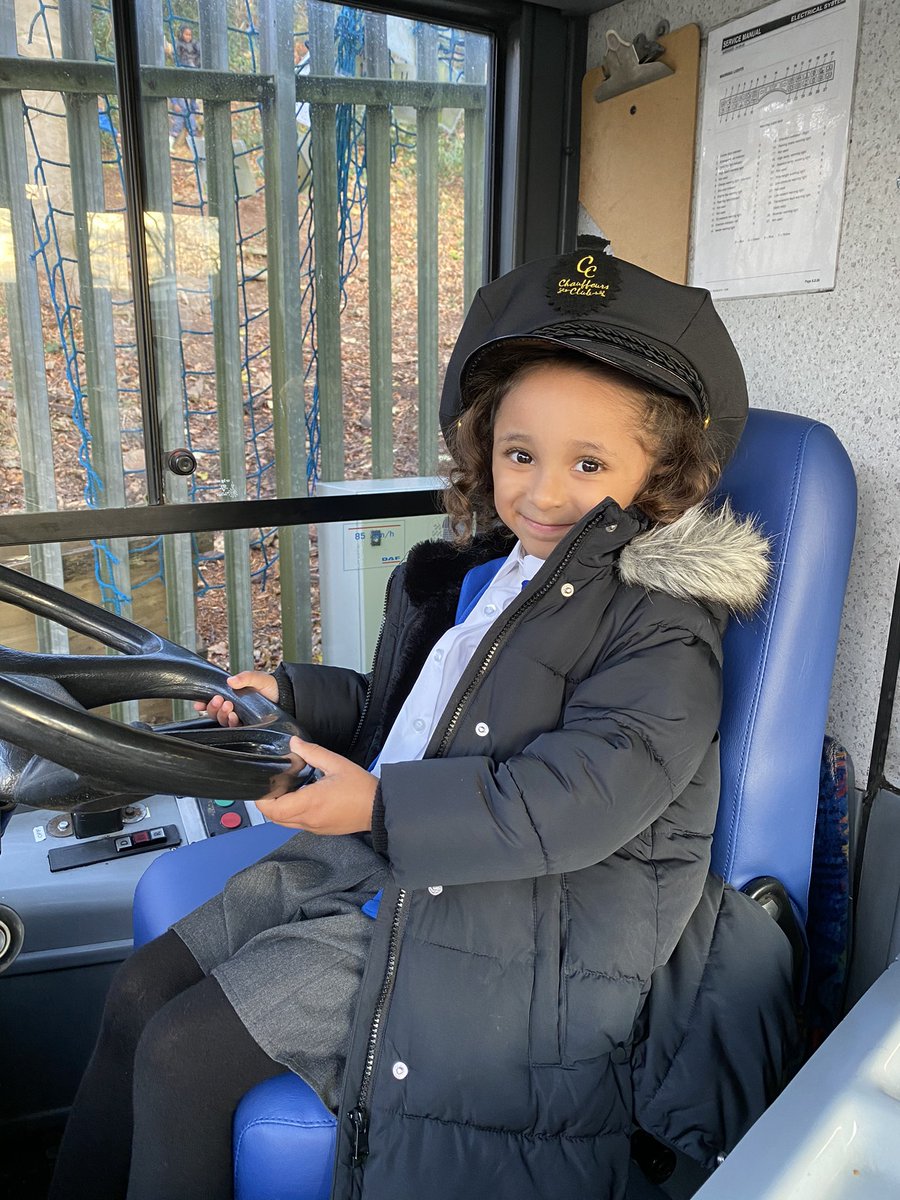 AbbeyPrimary's tweet photo. #rec #librarybus we can read books on the bus. https://t.co/n2hfoEUXOQ