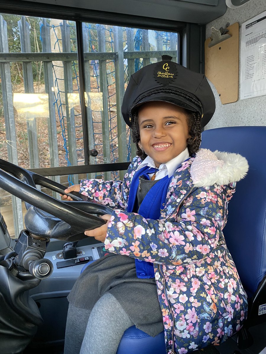 AbbeyPrimary's tweet photo. #rec #librarybus we can read books on the bus. https://t.co/n2hfoEUXOQ
