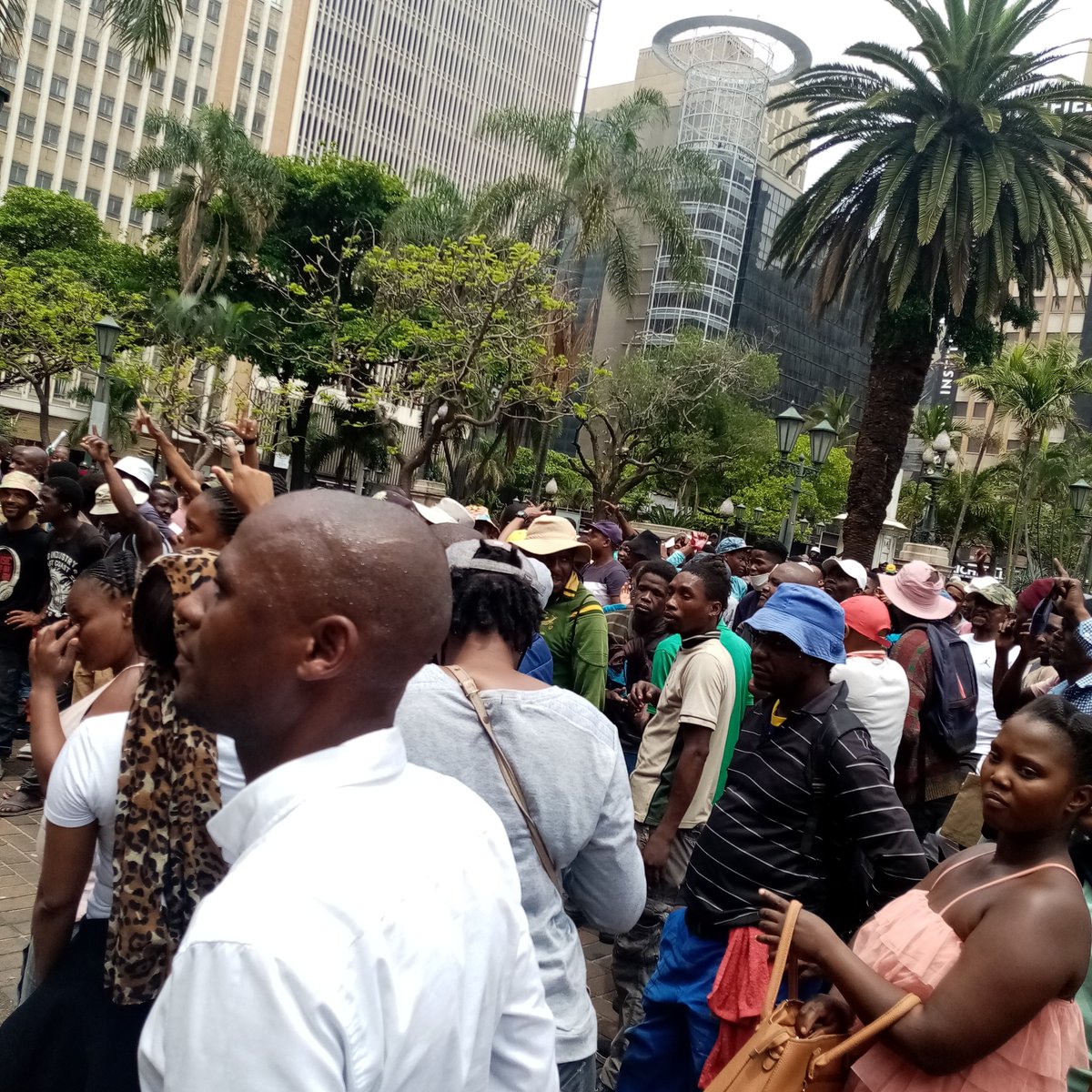 nellyngwenya7's tweet photo. We want our back South African unite.
#PutSouthAfricansFirst
#ForeignersMustleaveSA https://t.co/pHPfLPPYOS