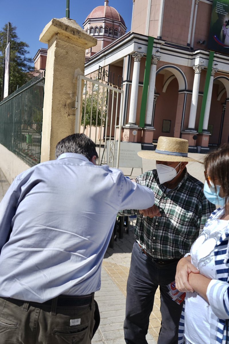 RCifuentesLillo's tweet photo. Para volver a brillar necesitamos un gobierno regional de todos y para todos 🌠✌🏻Desde nuestro precioso Andacollo les deseo un muy buen comienzo de semana #CifuentesGobernador #RegiónDeCoquimbo https://t.co/ooiEFmL7WP