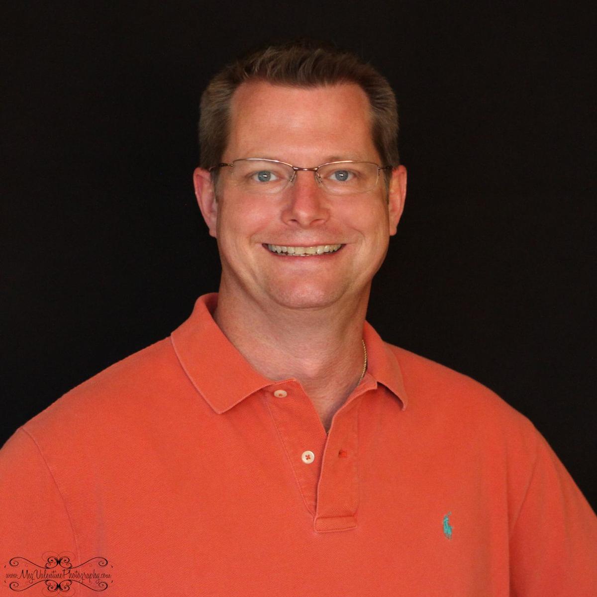 WCBE905Columbus's tweet image. The latest @PrognosisOhio features Mike Craycraft, testicular cancer survivor, clinical pharmacist, &amp;amp; Testicular Cancer Society founder. Hear about trends, treatment, &amp;amp; research plus the disparities &amp;amp; challenges in educating young people about the disease. ow.ly/I1E950CscZ8