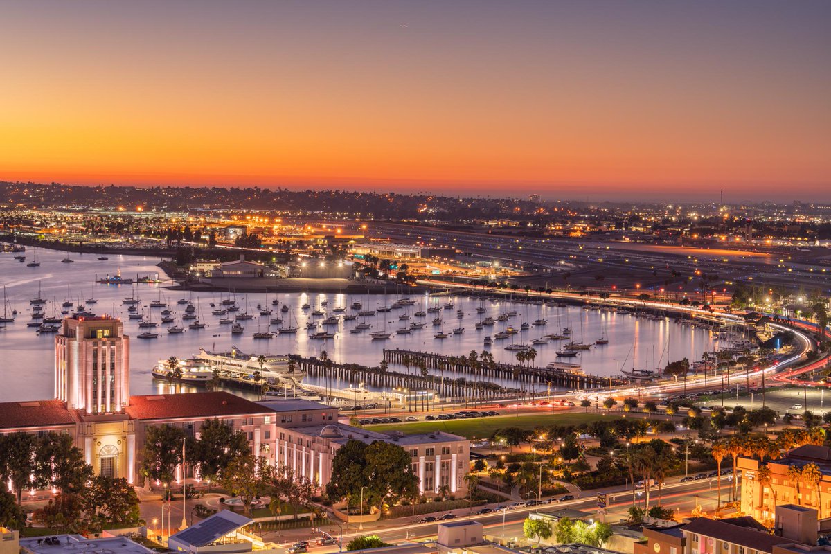 ScantechGfx's tweet photo. #ScottMurphy took this amazing shot of #SanDiego at sunset. The #1 downtown San Diego photographer, his work has garnered 17 million views on google maps. We love working with him. The places he is able to shoot from set his work apart from the pack. https://t.co/gVzJBhaLEt https://t.co/YaTeEKfeZz