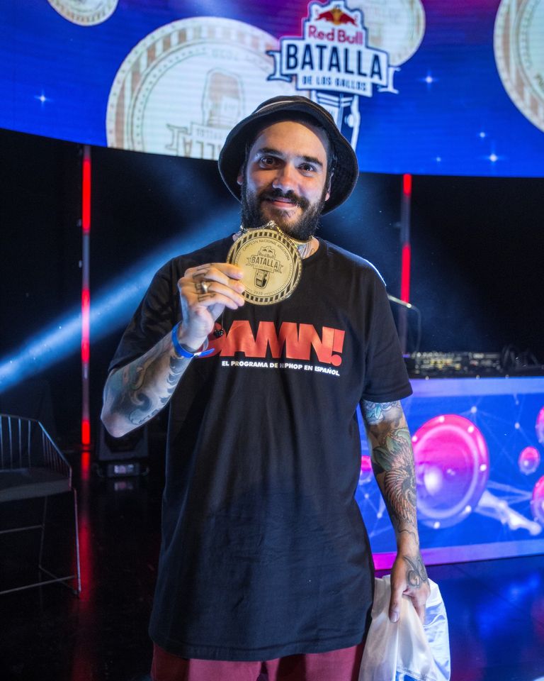ESPECTACULOS
El Tata obtuvo el bicampeonato y representará a Argentina en la Final Internacional de Red Bull Batalla de los Gallos 2020 el 12 de diciembre en República Dominicana.
GENTILEZA @redbullbatalla https://t.co/TapLrHqsRv