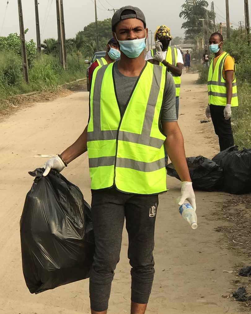 ploggingnigeria's tweet photo. #PES03 with #PloggingClubAjah
#saturdayplogging https://t.co/Bb1cNOPPnn