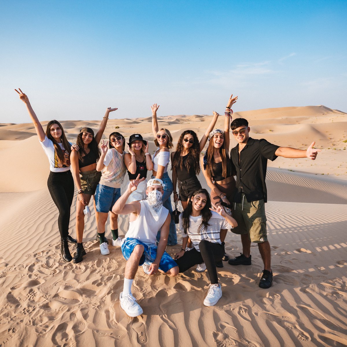 International pop sensations, @NowUnitedMusic enjoy the majestic desert #InAbuDhabi as their backdrop! 🏜️
#NowUnited https://t.co/6n4ekEgydi
