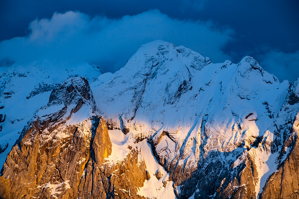 DolomitesUNESCO's tweet photo. «When you see these mountains, you rub your eyes in incredulity, afraid that the next time you look, all those peaks and summits may have vanished into thin air» This is how Gilbert and Churchill described their amazement when they saw the #Dolomites 📸@NicoloMiana https://t.co/HwpdvsQbSd