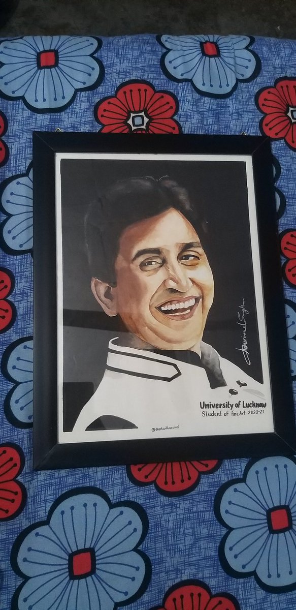 artwitharvind's tweet photo. A small tribute at 100 year of @lkouniv  University of Lucknow to Dr Kumar vishvas ji 
Love you sir
@DrKumarVishwas https://t.co/FkQ0pXIHgk