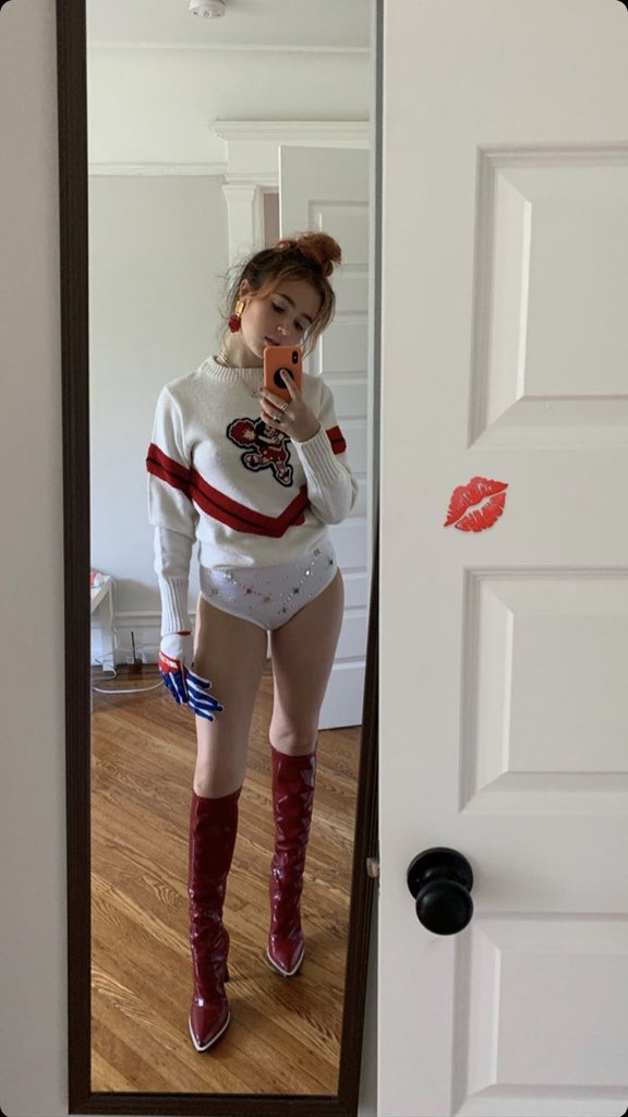 drunkonwhisky's tweet photo. flaming hot in panties ✨✌🏻 https://t.co/AfFdDwJUZ0
